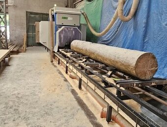 automatizace - kmenová dvoukotoučová úhlová pila