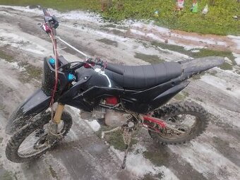 Prodám pitbike 140