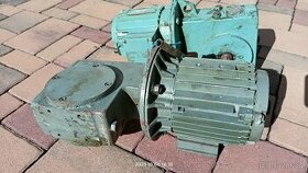 Elektromotor s úhlovou šnekovou převodovkou TSN 030 444