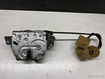 //Zámek výklopných zadních dveří Mercedes W164/W251//