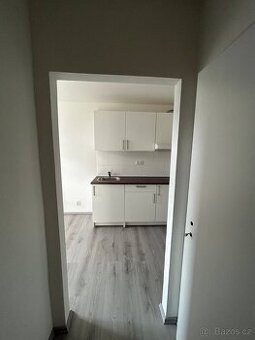 K pronájmu světlý byt 2+kk, 40 m², Praha 6 – Vokovice