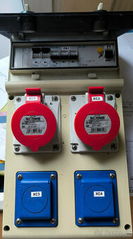 Staveništní rozvaděč SCAME (zásuvková skříň)