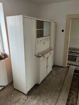 Historická skříň