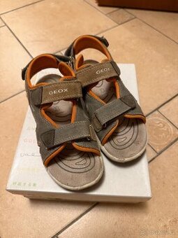 Semišové sandály Geox