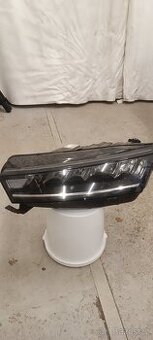 Levé přední světlo Škoda Octavia IV
