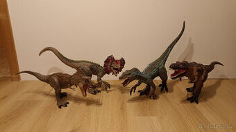Luxusní, velcí dinosauři.