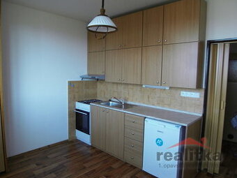Pronájem bytu 1+1, 37m2, s lodžií, Opava ul. Holasická