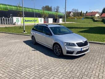ŠKODA OCTAVIA RS III COMBI 2.0 TDI 135kW BLACK PACKET