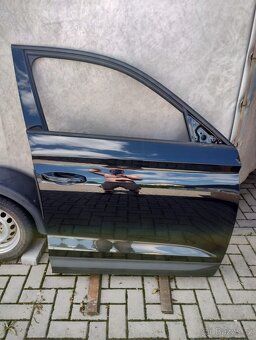 Škoda Kodiaq - boční dveře - černá metalíza