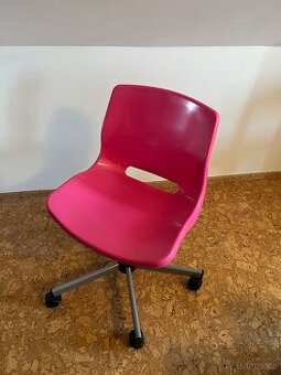 Dětská židle k psacímu stolu růžová