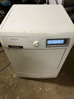 Sušička Electrolux na opravu nebo na díly