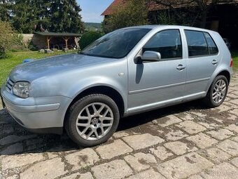 VW GOLF 4 1,4 benzin 55Kw R.04/2003 206000km Pacific edition