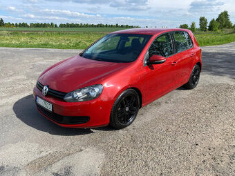 VW Golf 6 1.6 MPI 75kw,1.majitel,serviska,STK 5/2027