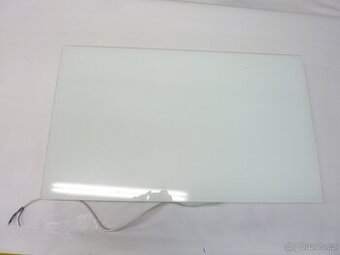 Nástěnný elektrický konvektor s čelní skleněnou deskou