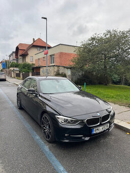 BMW - 320i (2012)