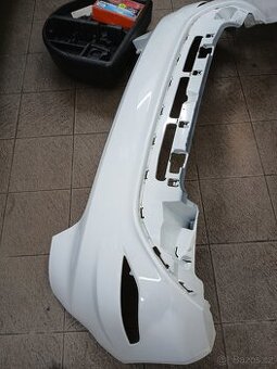 Zadní nárazník Ford Fiesta mk7 2008-2012 a výplň