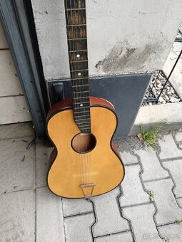 Malá kytara na opravu nebo díly. - 1