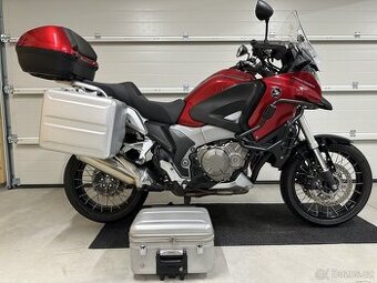 Honda VFR1200X Crosstourer – Öhlins, DDT, 4 kufry – perfektn