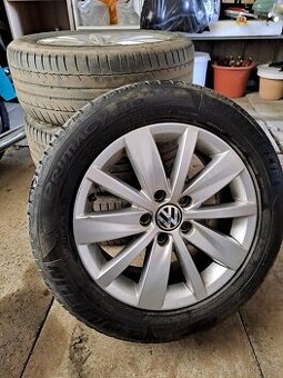 Alu orig letni sada Volkswagen 5x112 7J ET45 215/55 R16 97W