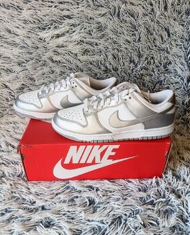 Nike Dunk Low W "Metallic Silver - Blue Joy"