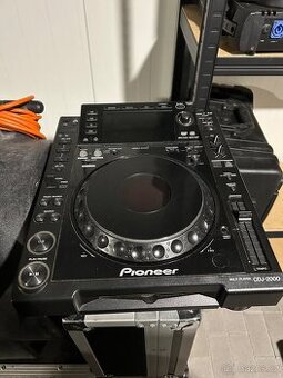 Pioneer cdj2000 - drobna vada