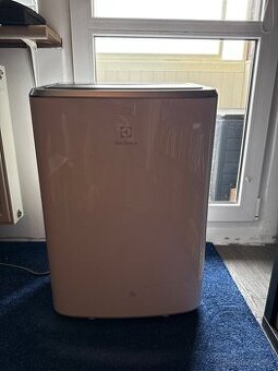 Mobilní klimatizace electrolux EXP34U338CW