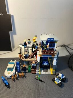 LEGO City 60174 Lesní policejní stanice + 60239