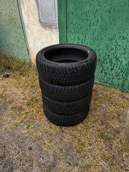 Prodám zimní pneumatiky R18