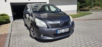 Toyota Verso 2.0 D-4D, 7 míst, STK 05/2027