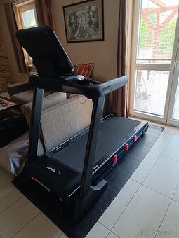 Běžecký pás Trinfit Gara T800i Sport