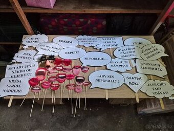 Rekvizity do fotokoutku