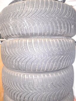 Zimní pneumatiky Hankook 205/55 R16 94V & plechové disky