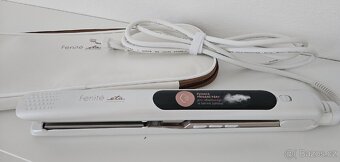 Napařovací žehlička na vlasy