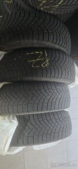 Pirelli 215 65 17