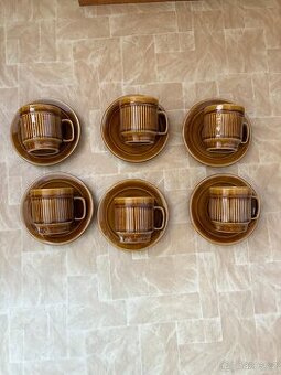 Retro hrníčky s podšálky