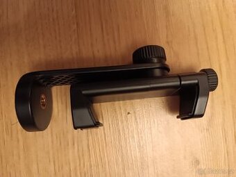 Otočný držák mobilu na stativ