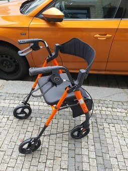 oranžové chodítko, skládací, uveze 150kg, ZÁNOVNÍ