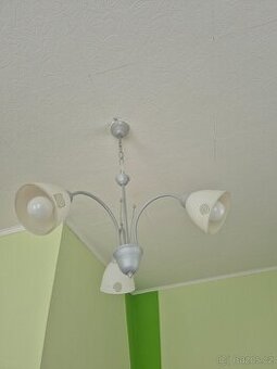 Bílo-šedý lustr (3 světla)