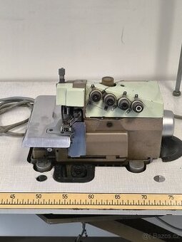 Průmyslový šicí stroj