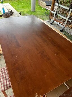 Jídelní stůl + židle