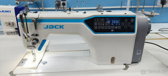 Průmyslový automatický šicí stroj Jack A7