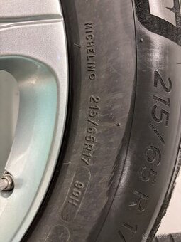 Zimní kola na Mercedes GLB / GLA (215/65 R17), Top stav