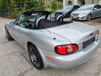 Mazda MX-5 ROADSTER Miata jeden majitel 2004 kabrio MX5