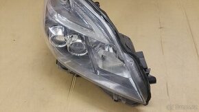 Predám na Toyotu Prius III 2013 P P Bi LED svetlomet