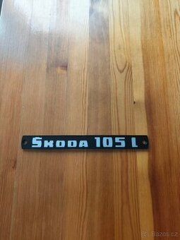 Škoda 105 L nápis