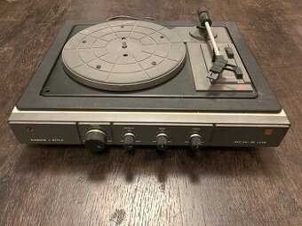 Gramofon Tesla NZC 041 DE LUXE