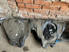 BMW F10 F11 nadrz palivova