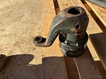 Páka řízení a narážkou Zetor