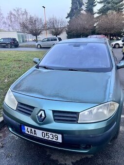 Prodám renault Mégane 2004 , úplně pojízdné , 15000 Kč