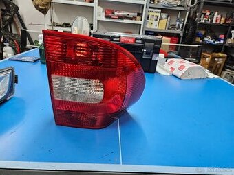 ŠKODA YETI  LEVÉ ZADNÍ SVĚTLO,LEVNĚ